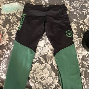 New virus XL leggings